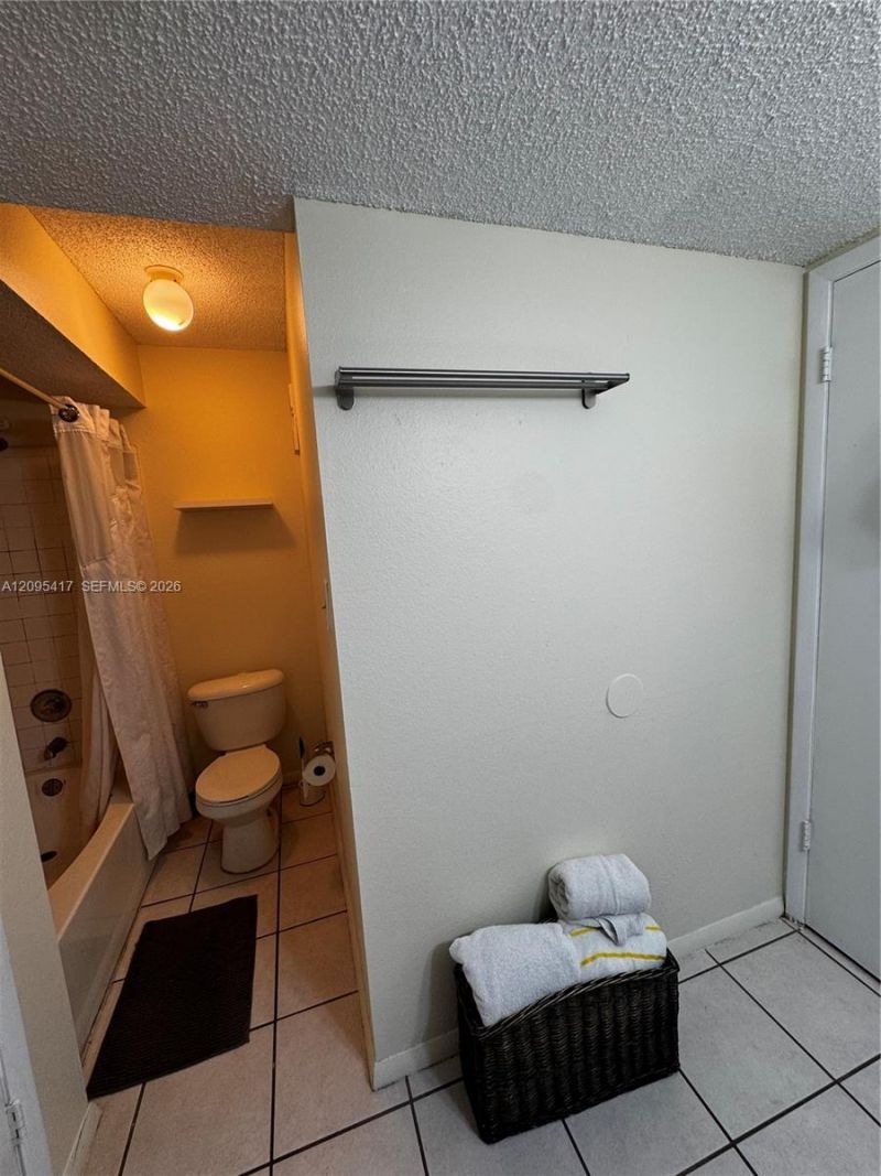 15661 SW 104th Ter , Unit 318, Miami, FL 33196 Photo