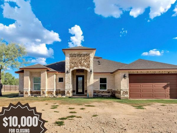199 McDonald LN W, Cedar Creek, TX 78612
