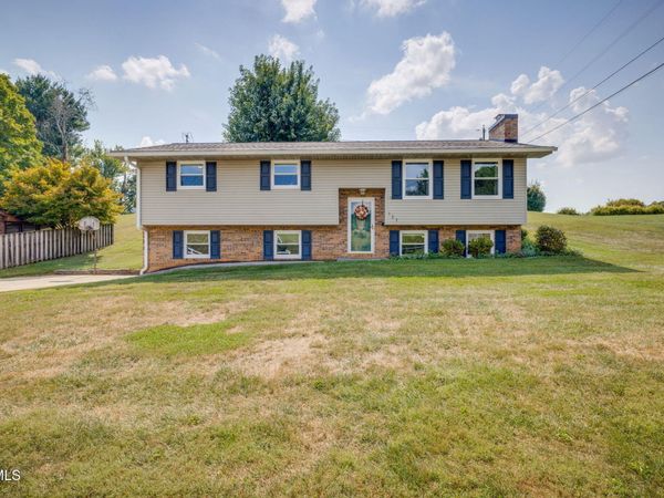 121 Lemay Drive, Kingsport, TN 37664