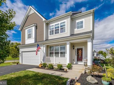 35820 PENINSULA COURT, ROUND HILL, VA 20141