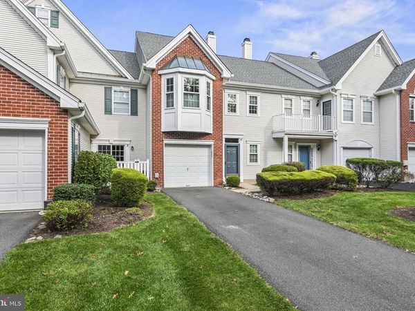 14 HILTON COURT, PENNINGTON, NJ 08534