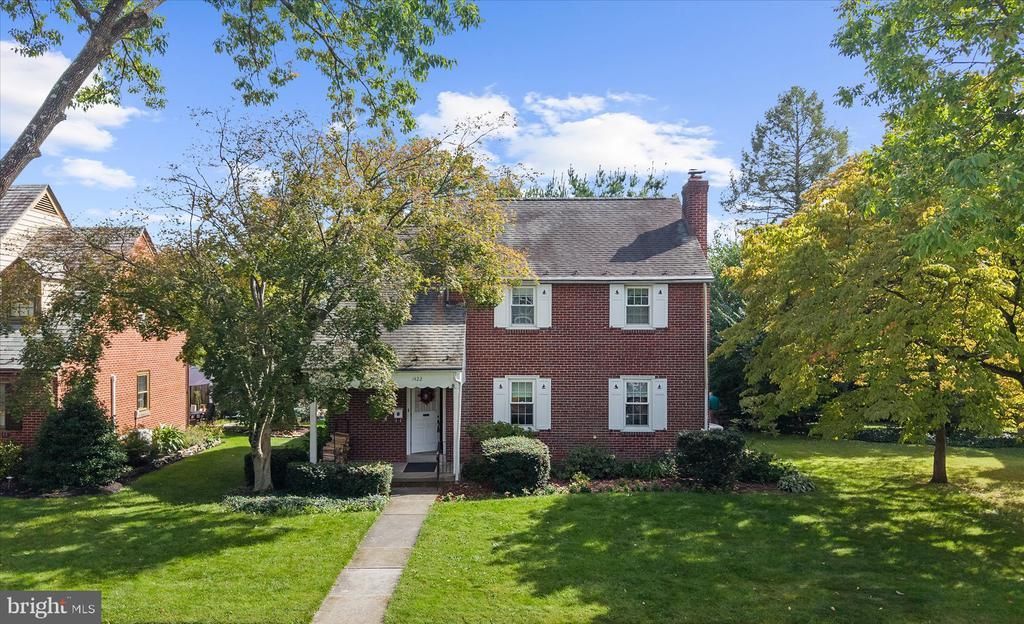 1422 GARFIELD AVENUE , WYOMISSING, PA 19610