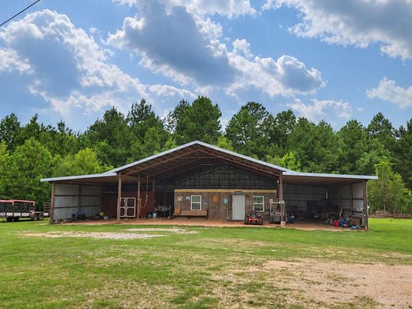 562 Restertown Road, Poplarville, MS 39470