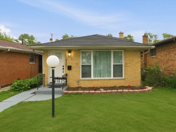 11635 S Bishop Street , Chicago, IL 60643