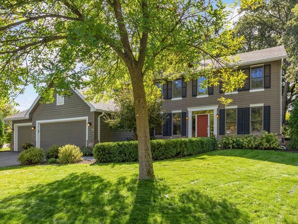 7164 Harrison Hill Trail, Chanhassen, MN 55317