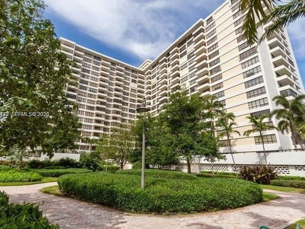 600 Three Islands Blvd , Unit 420, Hallandale Beach, FL 33009