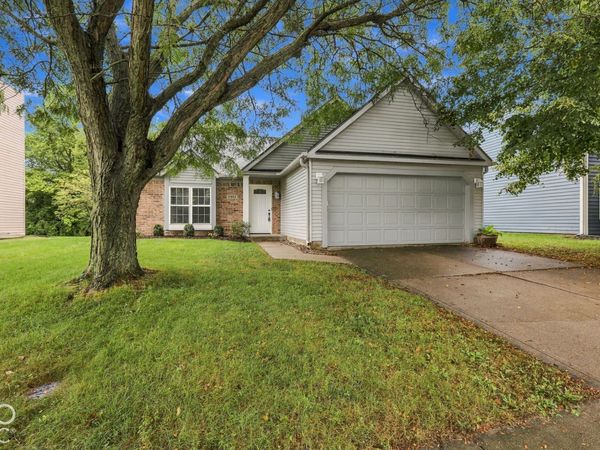 17935 Grassy Knoll Drive , Westfield, IN 46074