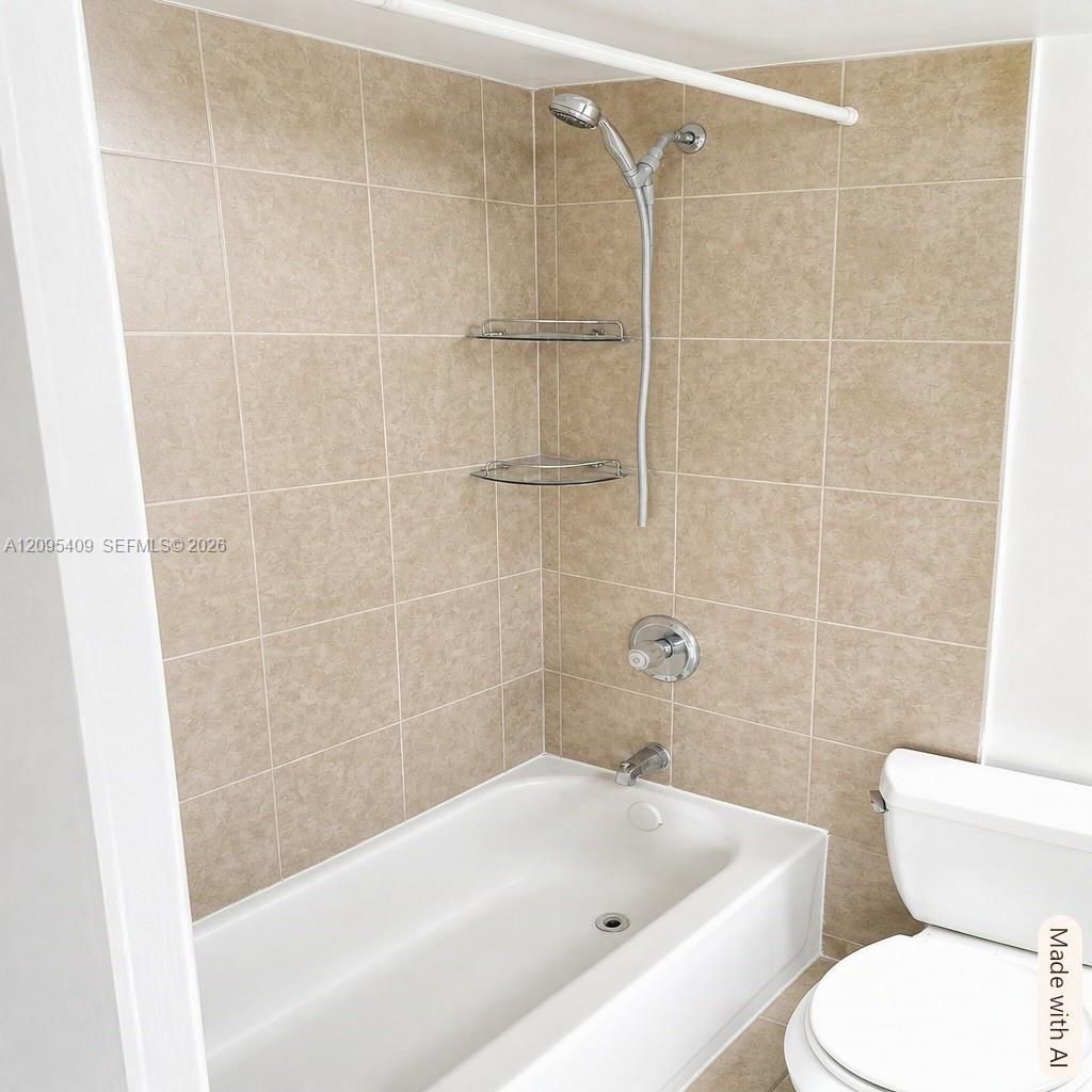 2710 W 60th Pl , Unit 204, Hialeah, FL 33016 Photo