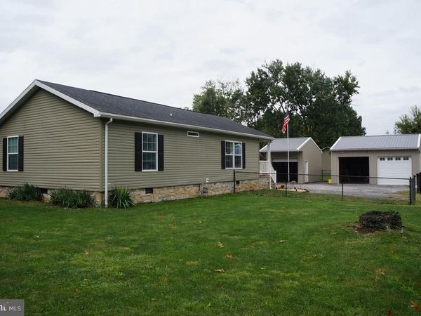 201 OLIVER STREET, HANOVER, PA 17331