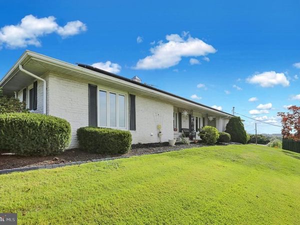 296 ELM STREET, HAMBURG, PA 19526