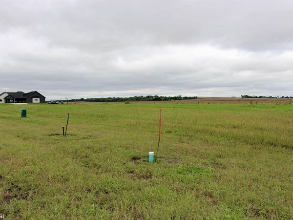 42 Mannavista Lane, Griswold, IA 51535
