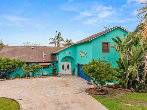 1271 NE SUNRISE Terrace, Jensen Beach, FL 34957