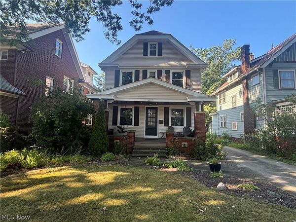 16522 Clifton Boulevard, Lakewood, OH 44107
