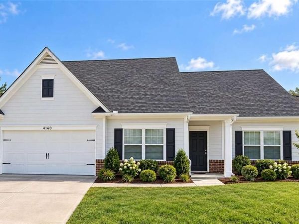 4160 Lindbergh Way , Rex, GA 30273