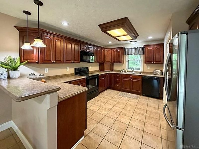 1232 Holly Drive, Springfield, OH 45504 Photo 6