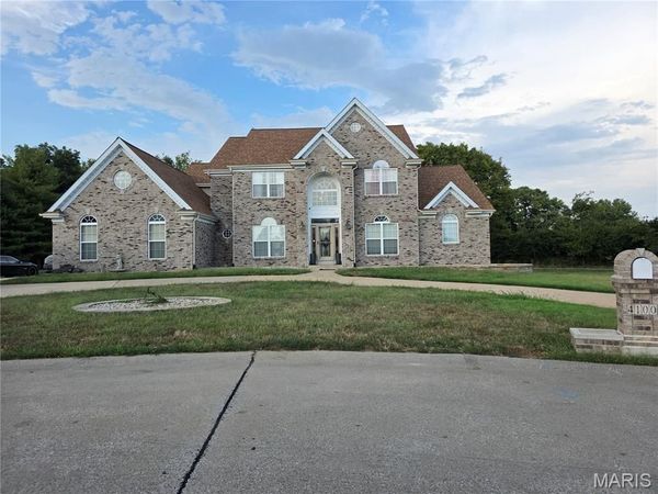 4100 Caballo Crossing Court, Florissant, MO 63034