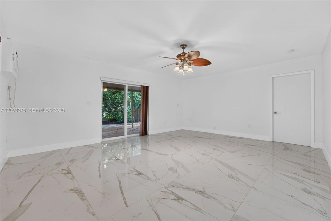 3147 SW 24th St , Unit 3149, Miami, FL 33133 Photo