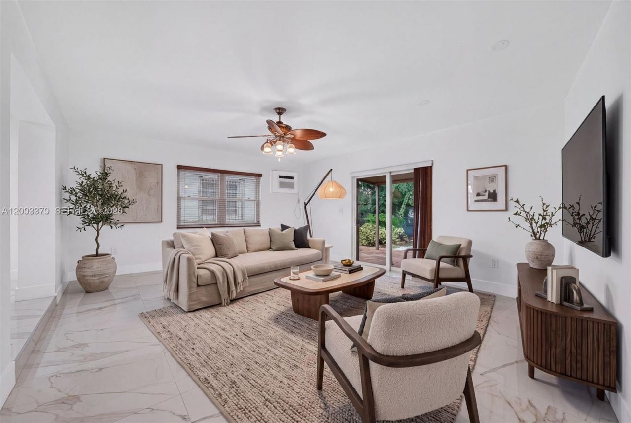 3147 SW 24th St , Unit 3149, Miami, FL 33133 Photo