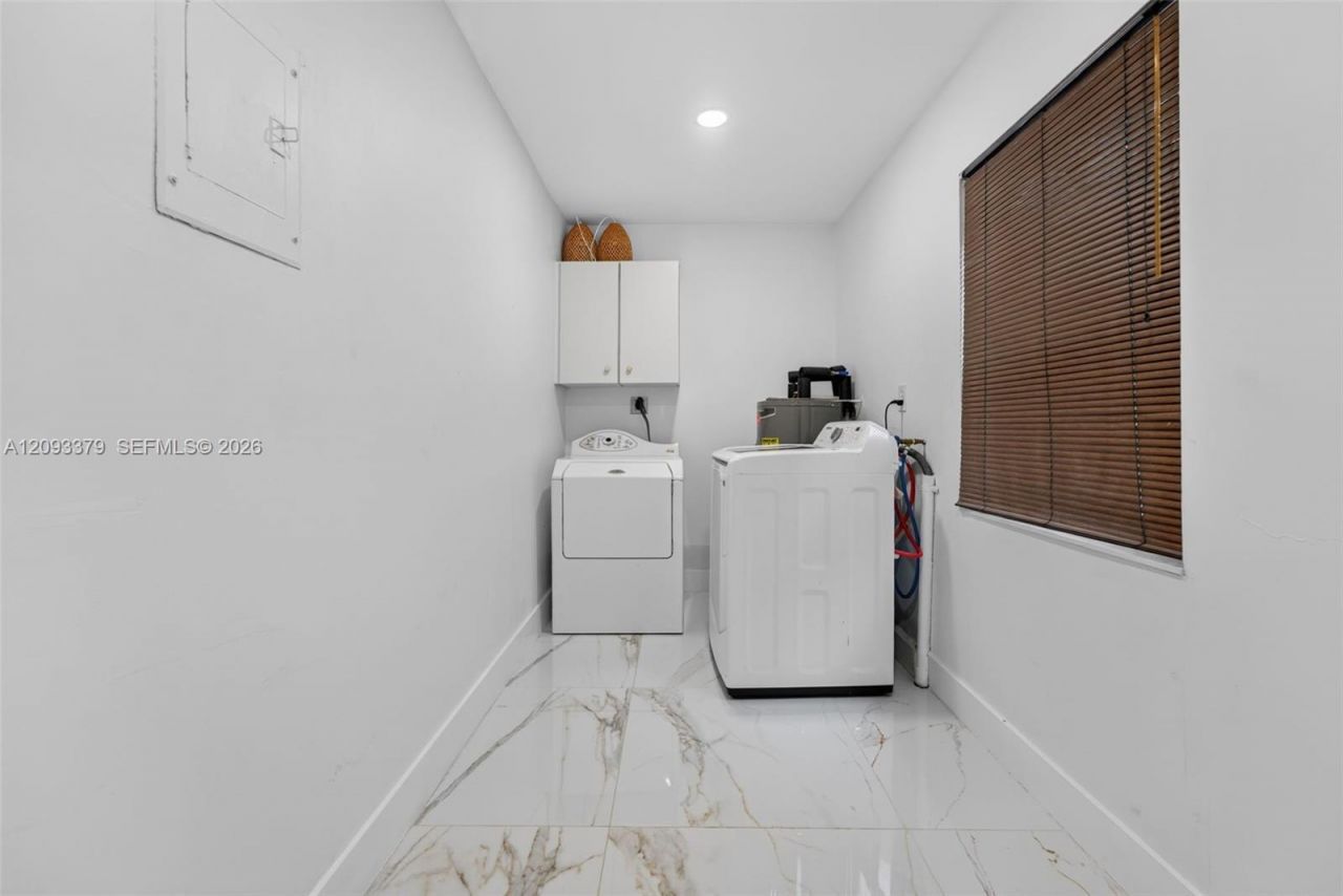 3147 SW 24th St , Unit 3149, Miami, FL 33133 Photo