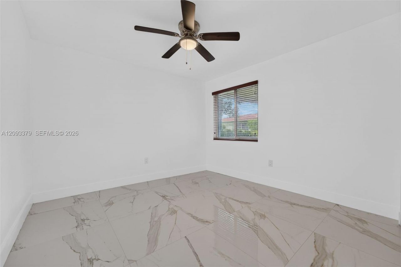 3147 SW 24th St , Unit 3149, Miami, FL 33133 Photo