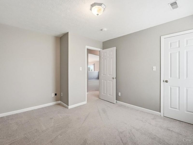 245 Keswick Drive, Monroe, OH 45050 Photo 14