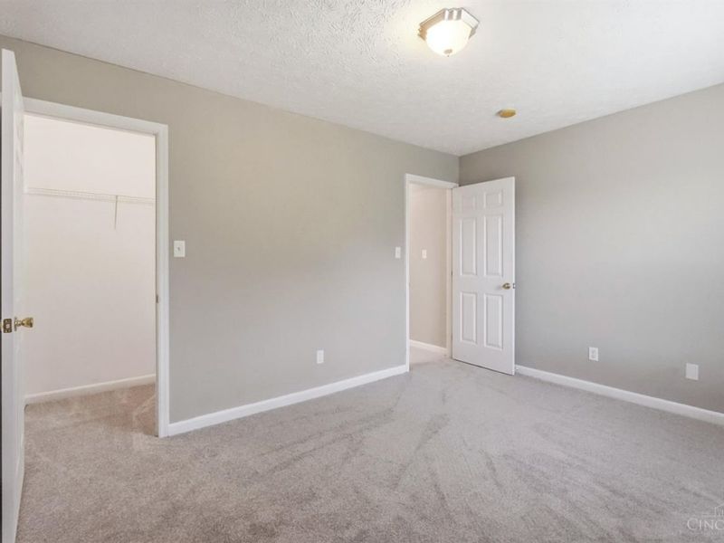 245 Keswick Drive, Monroe, OH 45050 Photo 17