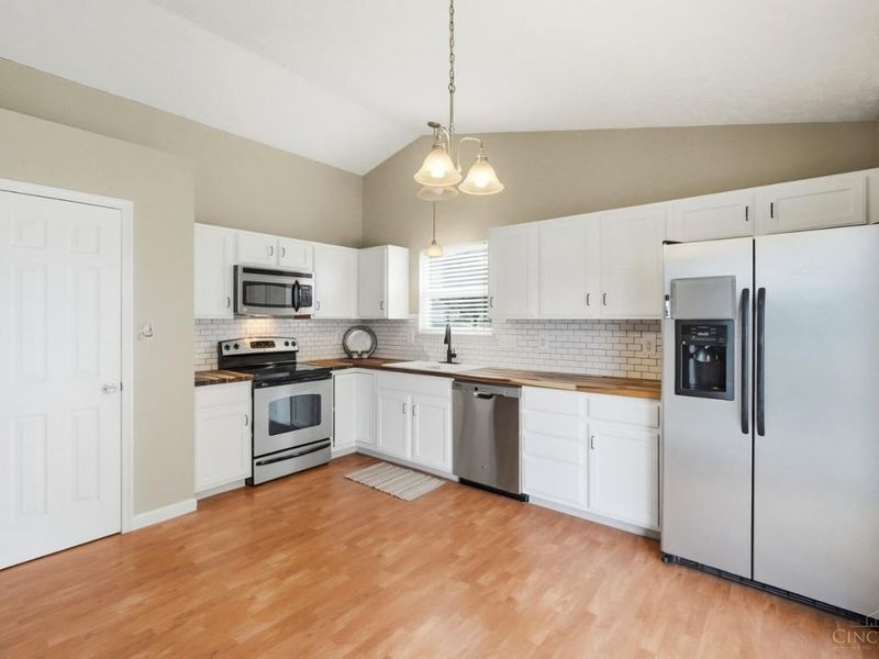 245 Keswick Drive, Monroe, OH 45050 Photo 7