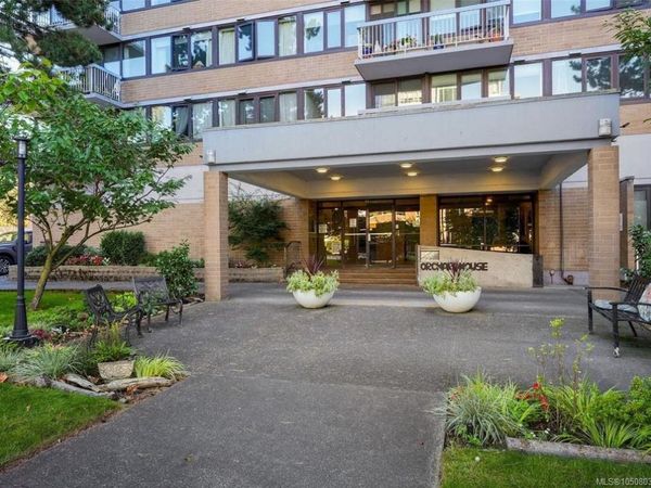 647 Michigan St , Unit #408, Victoria, BC V8V 1S9