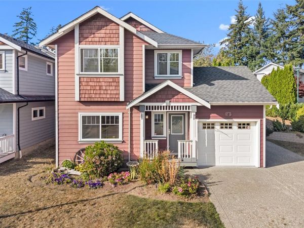 4 Newstead Cres, View Royal, BC V9B 6L4