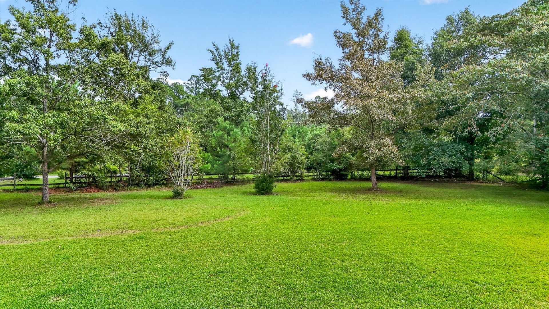 111 George Lane Photo 15