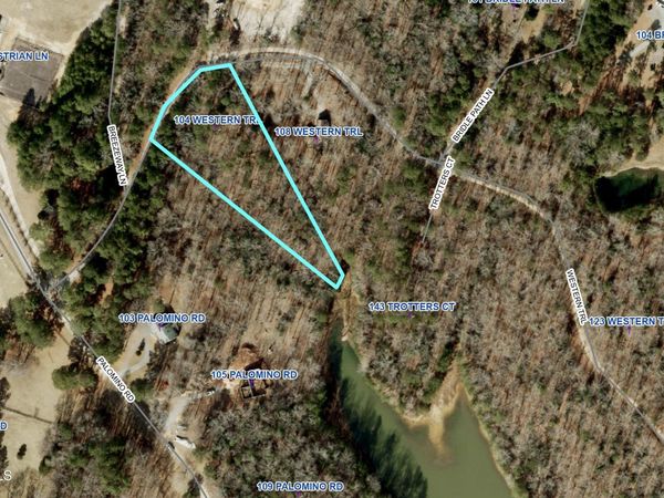 104 Western Trail , Carthage, NC 28327