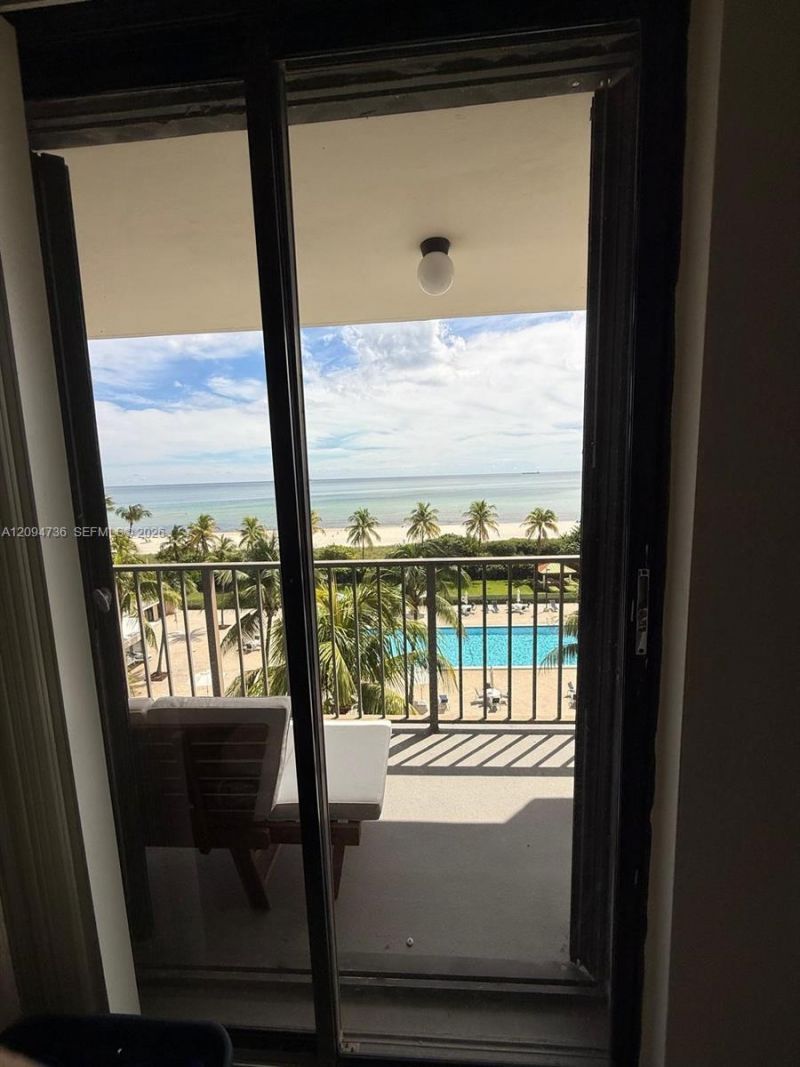 2625 Collins Ave, Unit 605, Miami Beach, FL 33140 Photo