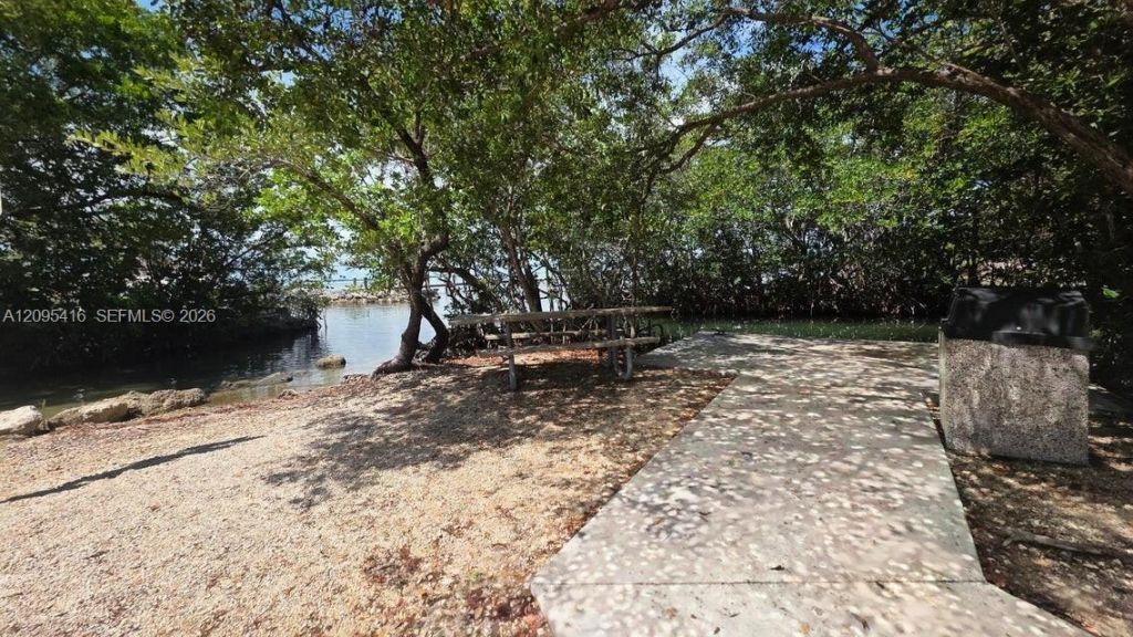 54 Sunset Rd , Key Largo, FL 33037 Photo