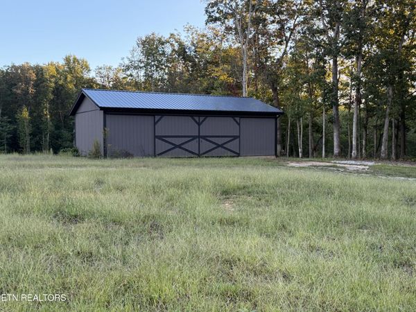 1A Taylor Place Rd, Jamestown, TN 38556
