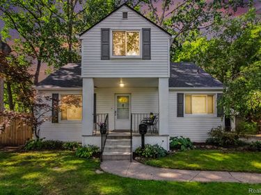 23831 Seneca Street, Oak Park, Mi 48237