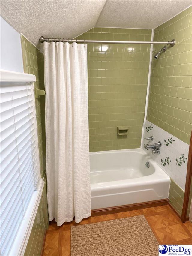 304 Chestnut St E Photo 21