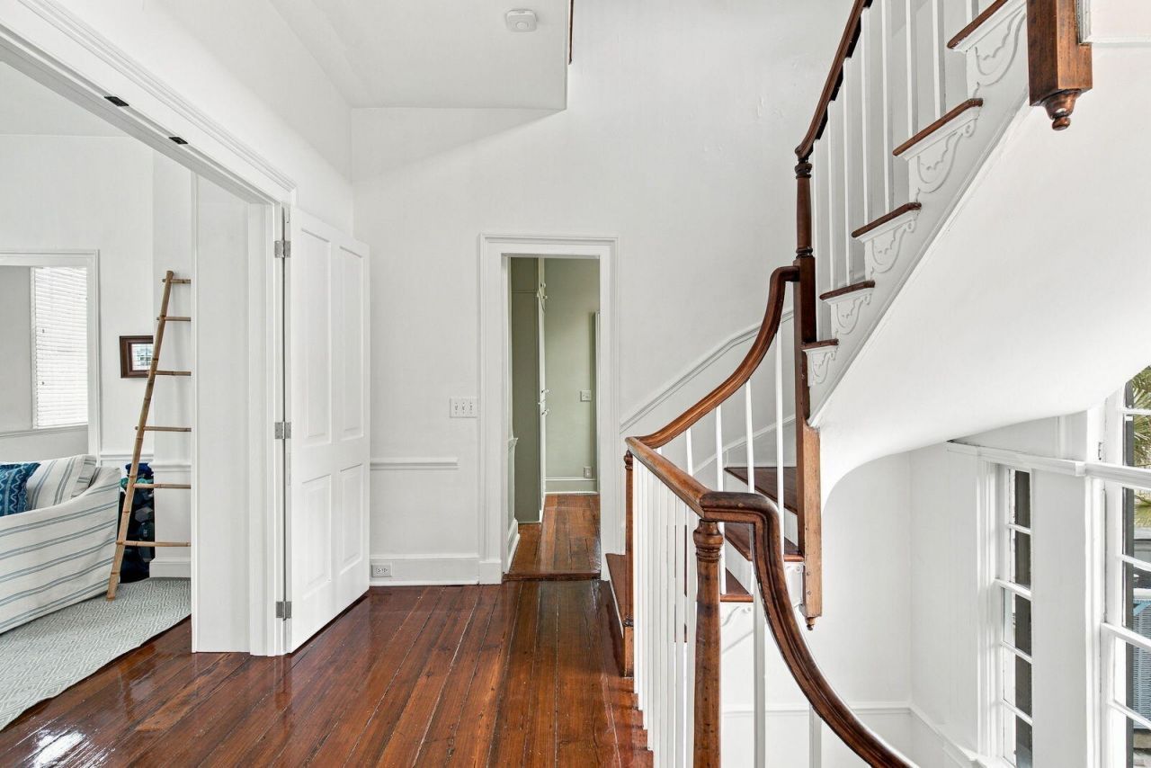 128 Bull Street Photo 37