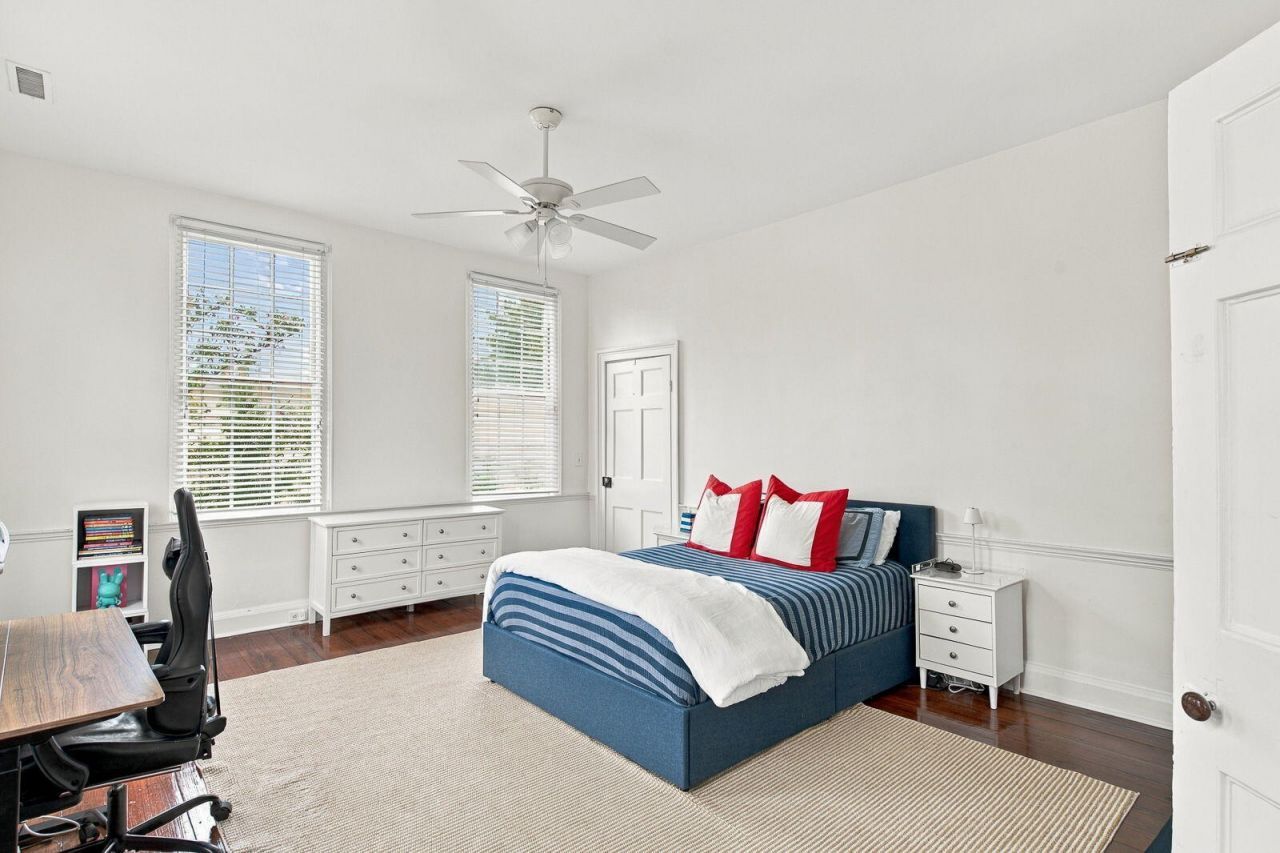 128 Bull Street Photo 41