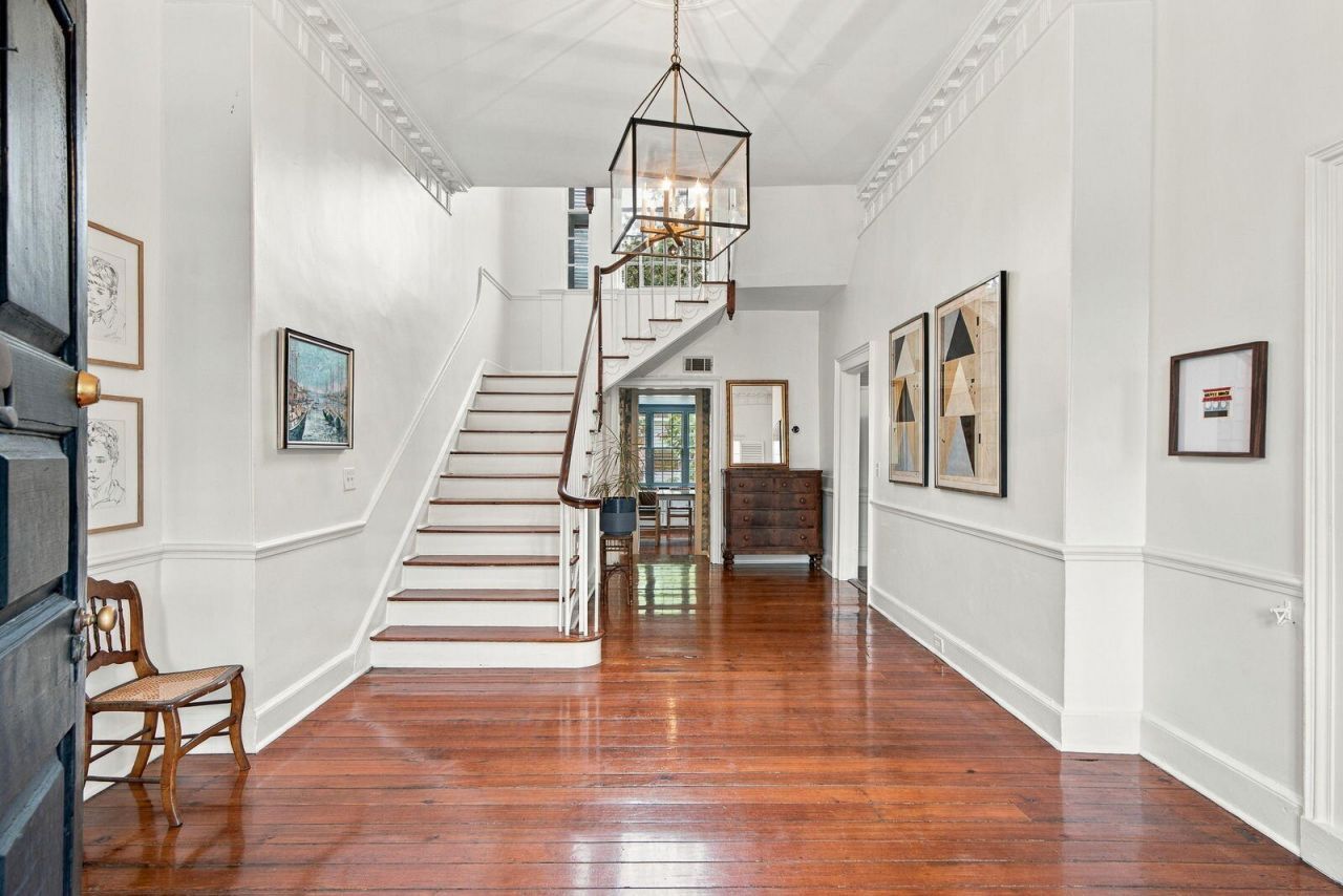 128 Bull Street Photo 5