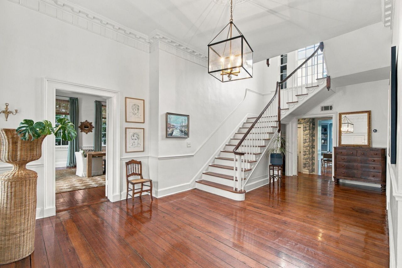 128 Bull Street Photo 6