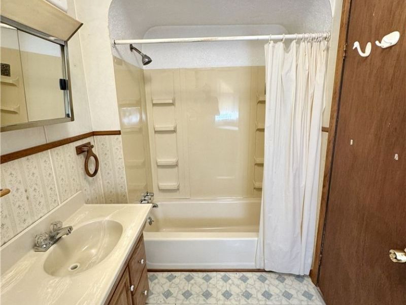 3011 Tate Avenue, Old Brooklyn, OH 44109 Photo 9
