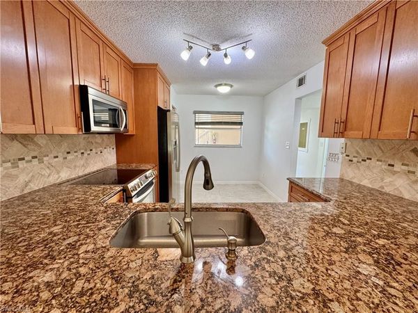 661 Squire CIR , Unit 101, NAPLES, FL 34104