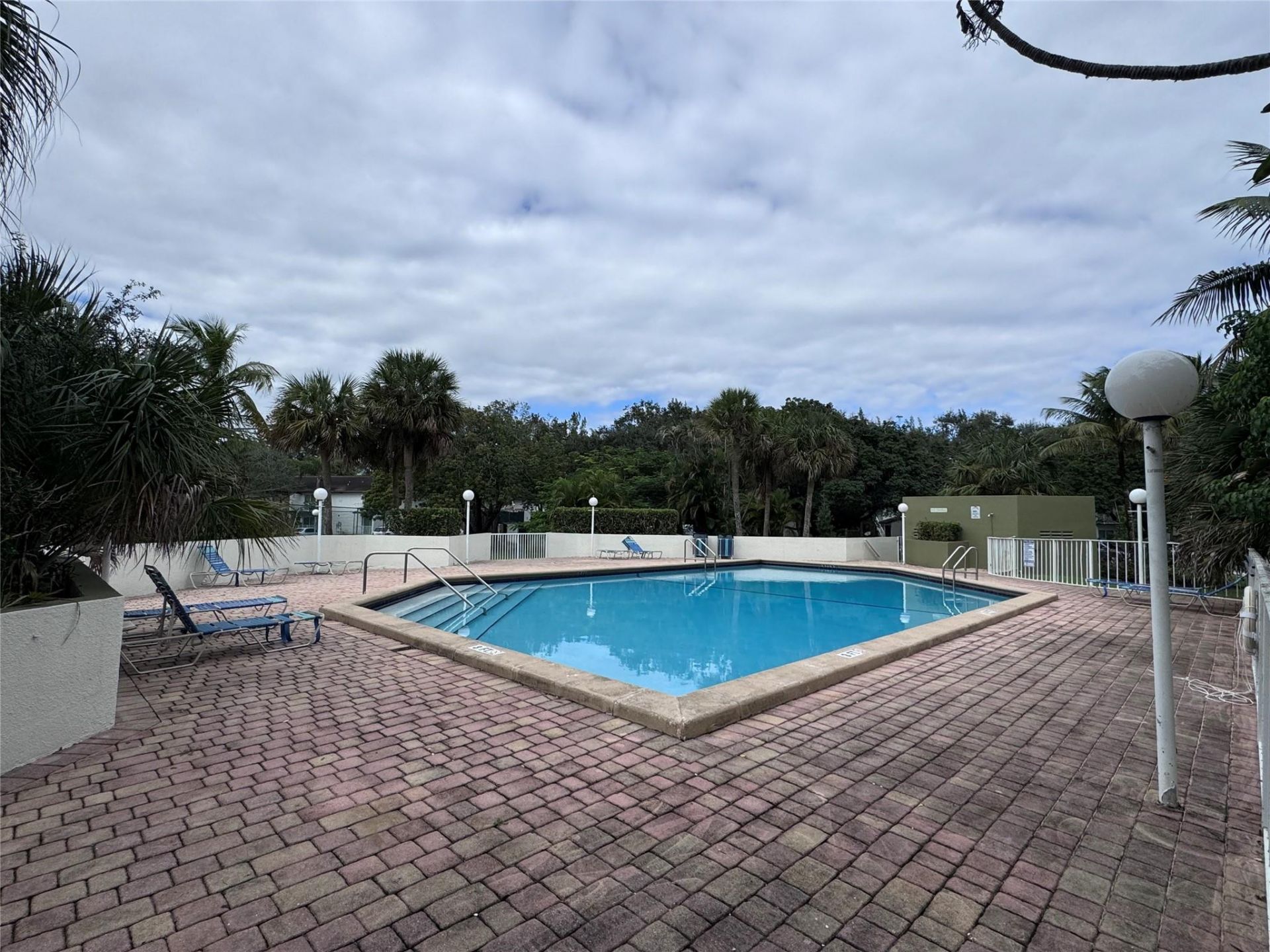 4205 N University Drive, Unit 107, Sunrise, FL 33351 Photo