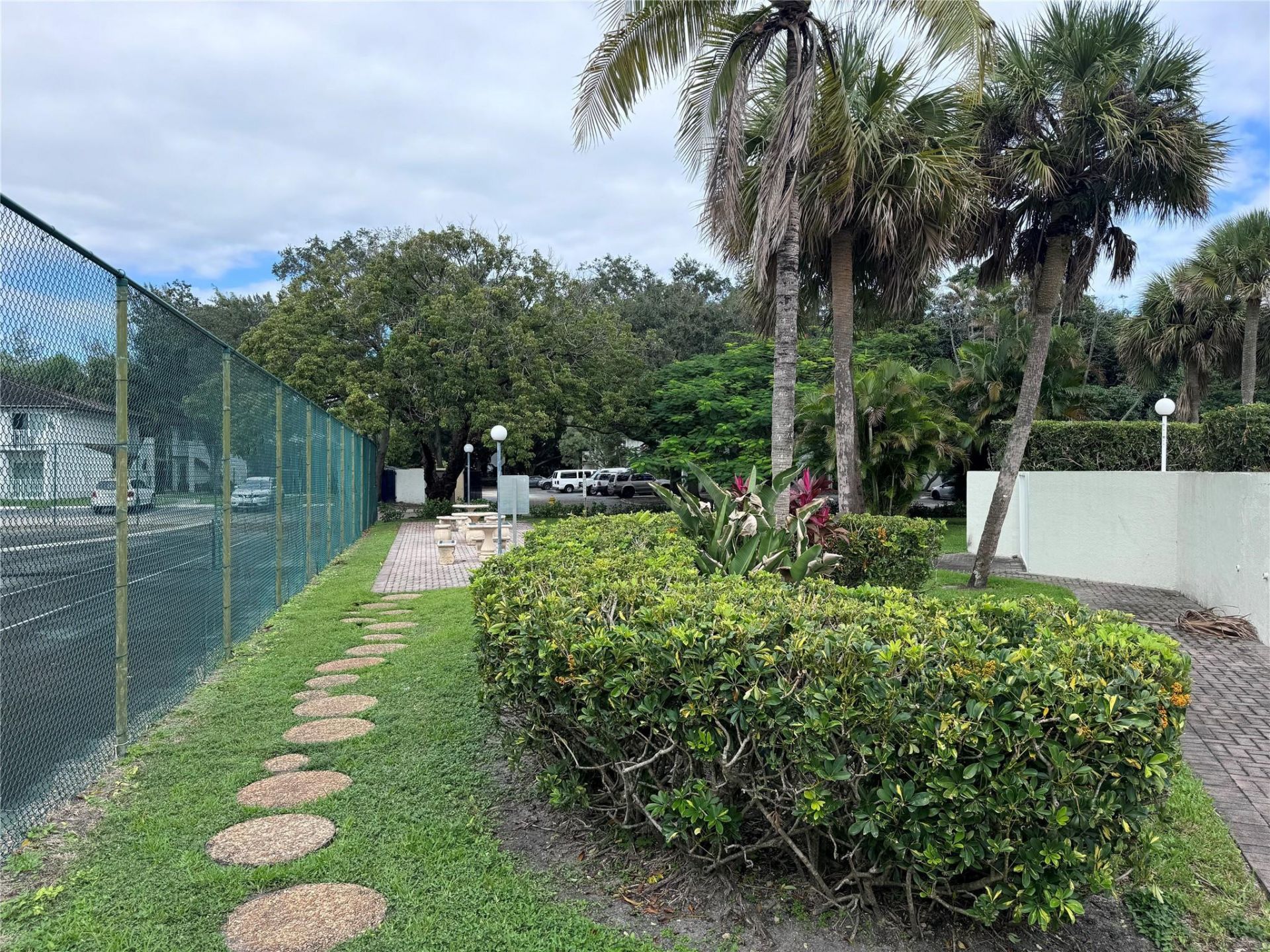 4205 N University Drive, Unit 107, Sunrise, FL 33351 Photo