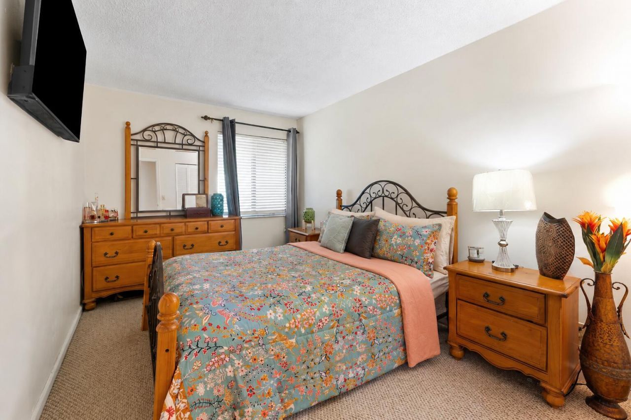 1595 Woodbridge Lakes Circle, West Palm Beach, FL 33406 Photo
