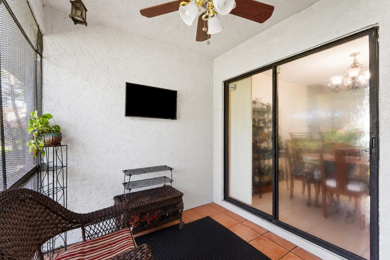 1595 Woodbridge Lakes Circle, West Palm Beach, FL 33406 Photo