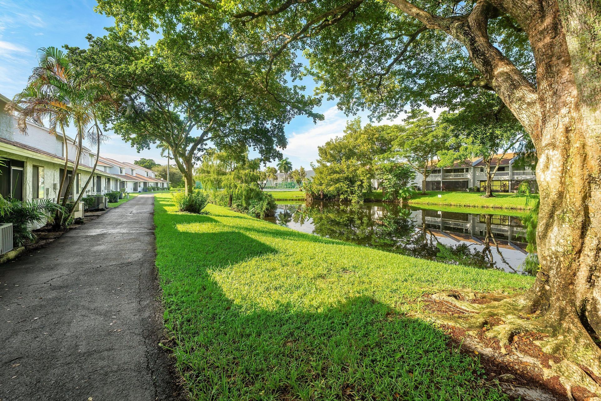 1595 Woodbridge Lakes Circle, West Palm Beach, FL 33406 Photo