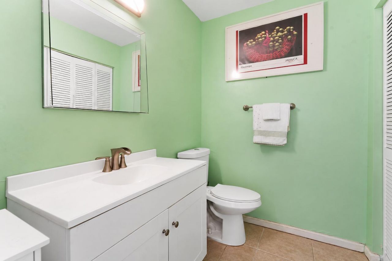 1595 Woodbridge Lakes Circle, West Palm Beach, FL 33406 Photo