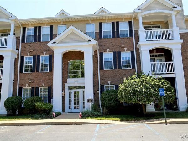 1175 Mill Crossing Drive, Unit 107, Creve Coeur, MO 63141