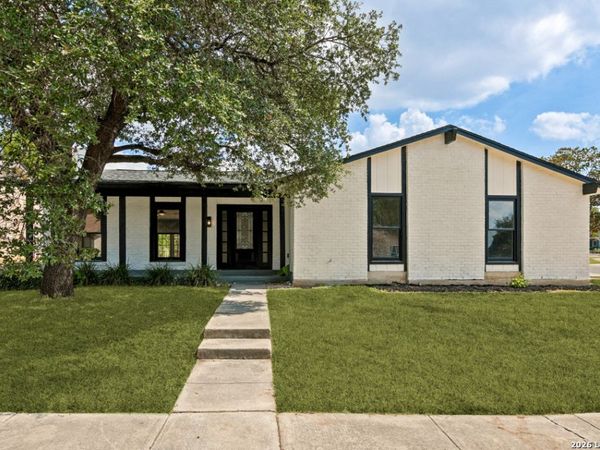 13702 PEBBLE WALK, San Antonio, TX 78217